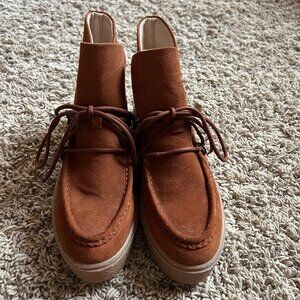 NEW Hush Puppies Bridget Chukka Lace Boot in Cognac Suede, Womens Size 8.5 Wide